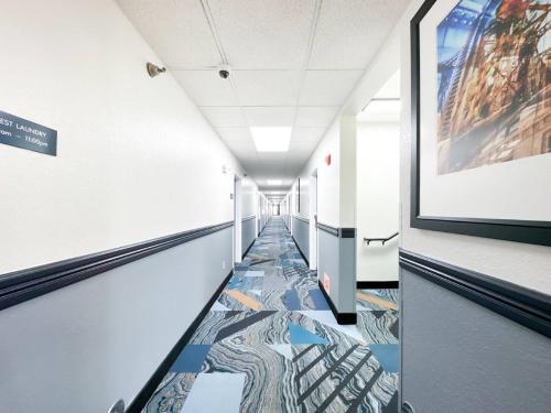 Blaine Town Inn & Suites in Blaine (MN)