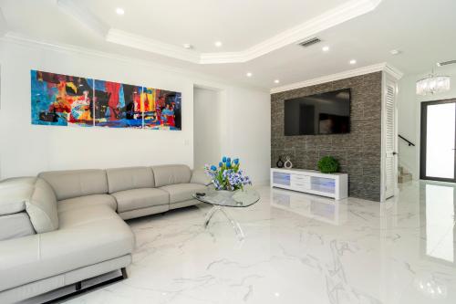 Facilities, The tropical paradise villa in South Miami Heights