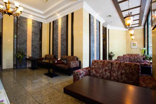 Restaurant, Aura Hotel in Ansan-si