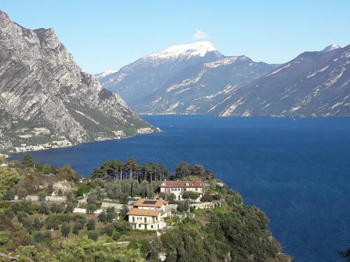 Casa Bine in Tremosine sul Garda