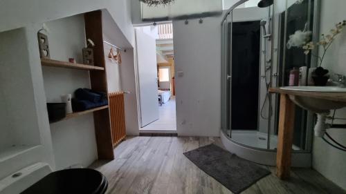 Bathroom, Studio du lac in Serres-Castet