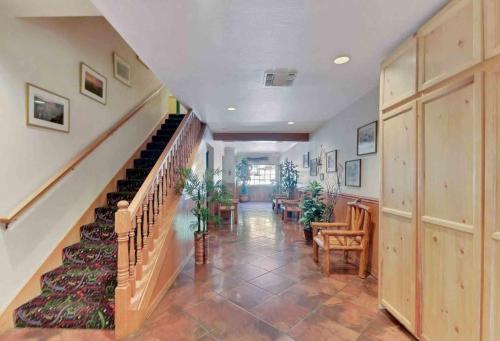 A szálláshely kívülről, Strawberry Inn in Pinecrest (CA)