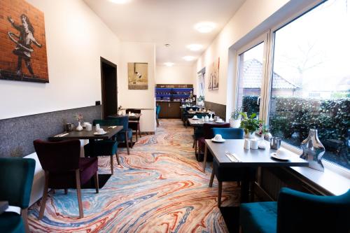 Firzlaff's Hotel - image 10