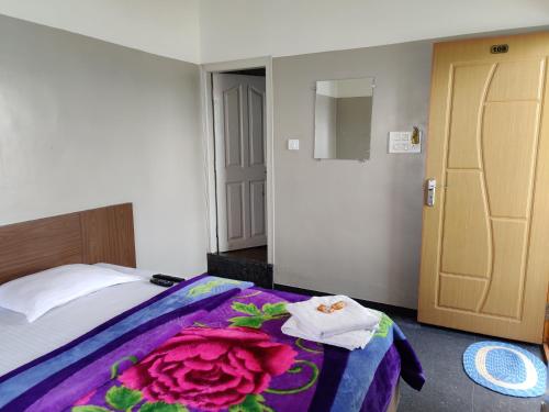 Rainbow Comforts in พัสวนาฮัลลี