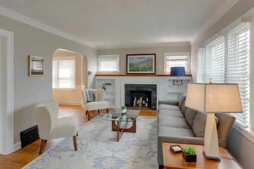 Chic Home with Deck, Walk to Lake Erie! in Avon