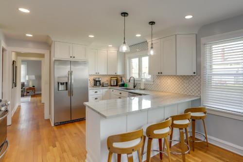 Chic Home with Deck, Walk to Lake Erie! in Avon