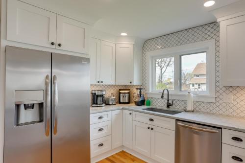 Chic Home with Deck, Walk to Lake Erie! in Avon
