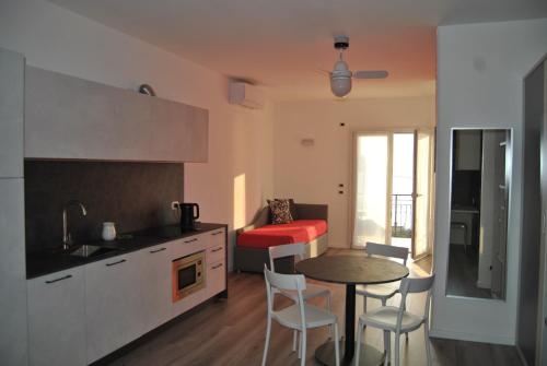 Suite, junior, vista sul lago, balcone, cucina