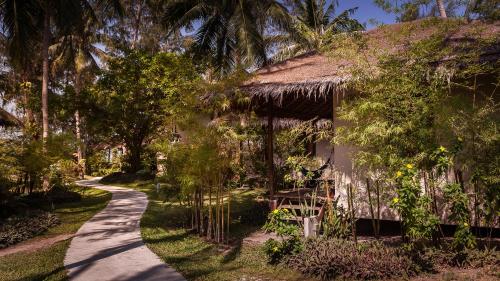 Garden Bungalow image 7