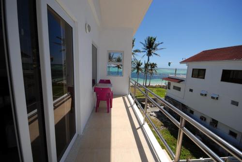 Clubboracay Apartelle - 발코니/테라스