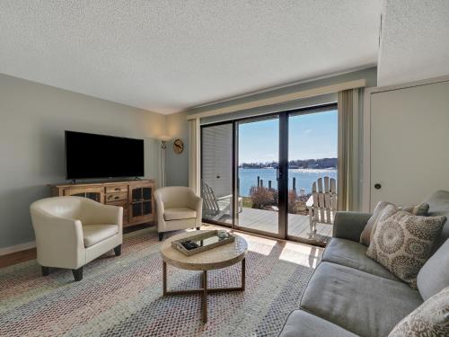 108 Edgewater Inn in Charlevoix, USA