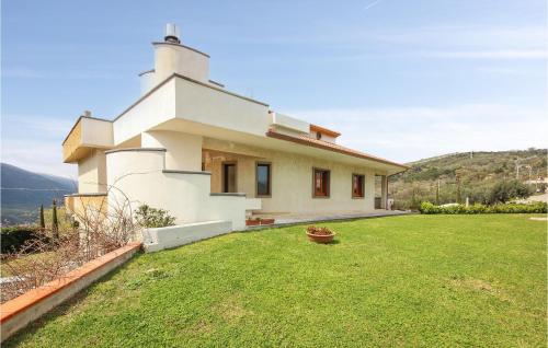 Nice Home In Roccadaspide With Wifi And 4 Bedrooms - Roccadaspide