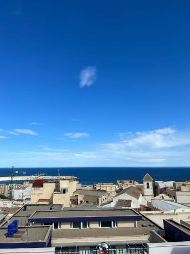 Ático duplex con Vista Mar y Terraza Privada a 200m de la playa hasta 6 personas