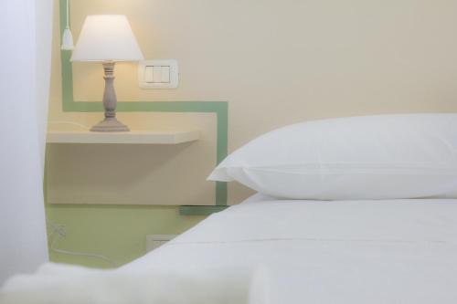 2 twin beds