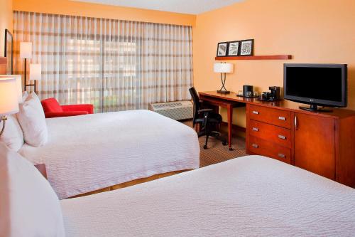 Courtyard by Marriott Orlando Airport