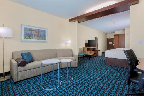 Fairfield Inn & Suites by Marriott Decatur at Decatur Conference Center