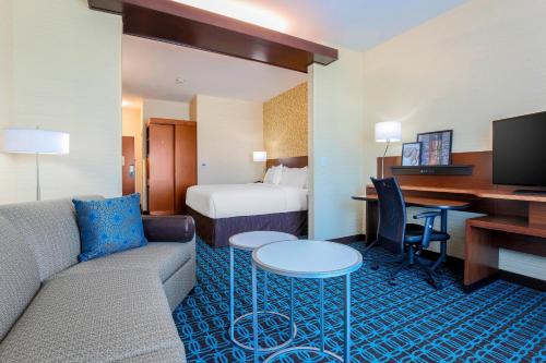 Fairfield Inn & Suites by Marriott Decatur at Decatur Conference Center