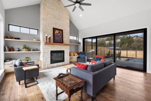 New House Cool Pool 4B/3.5B in south Austin in Austin, USA