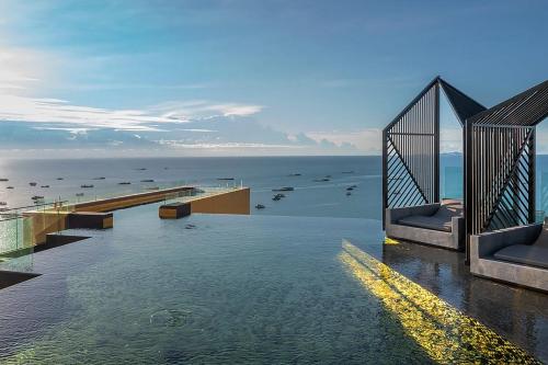 パタヤ Edge Central Pattaya Vip Condo ゲストハウス プール