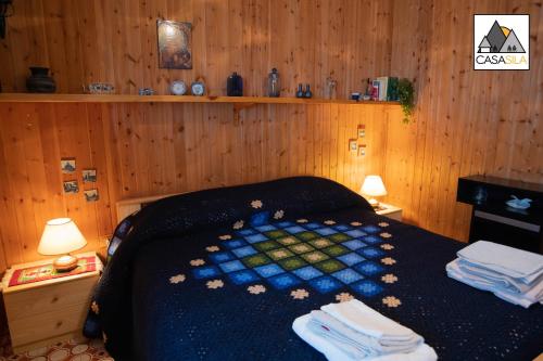  "CASA SILA", Delizioso appartamento in pieno centro a Camigliatello, 4 posti letto, 2 camere, arredato in vero stile casa di montagna in Camigliatello Silano
