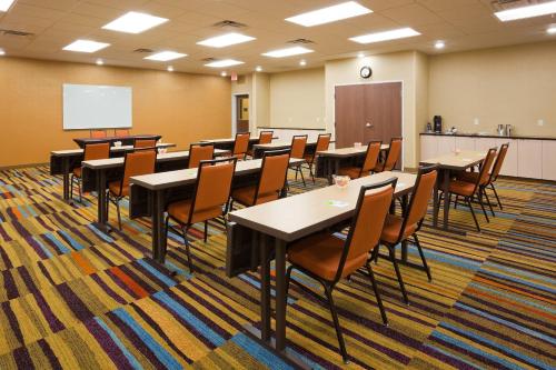 Fairfield Inn & Suites by Marriott St. Paul Northeast