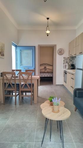 BlueHouse III in Itanos