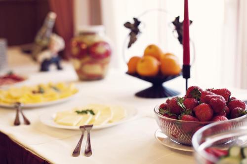 Napfeny Hotel - image 7