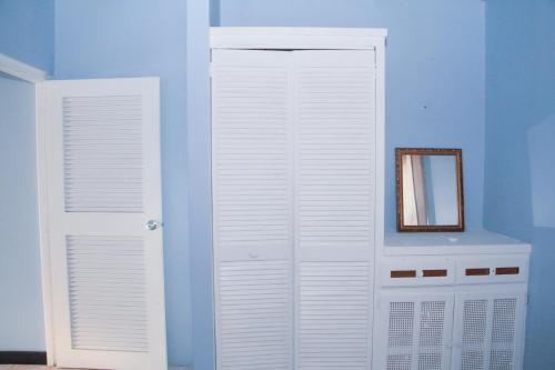Two-Bedroom Apartment image 6