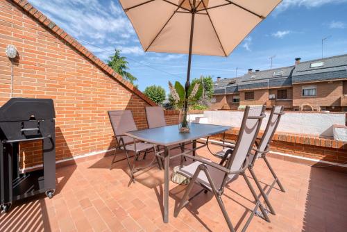 A CASACAFÉ Madrid Pozuelo Estación Private Rooms (A CASACAFE Madrid Pozuelo Estacion Private Rooms) in بزول د الركن