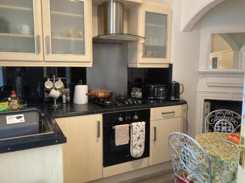 Mountroyal Victorian Self Catering Apartment 2 in น็อค