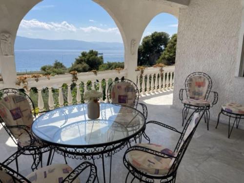 Country house by the Sea 200m & Sea View with garden