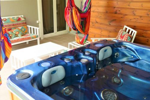 Υδρομασάζ, Villa Saint-Paul in Πουάντ-Νουάρ