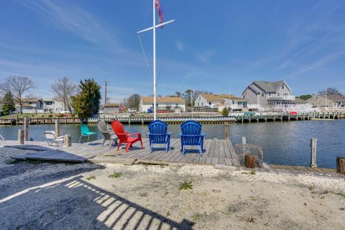 Toms River Apartment about 5 Mi to Jersey Shore!