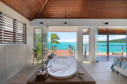Anusara - Airlie Beach