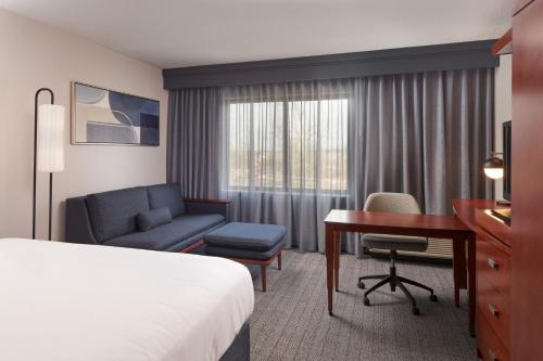 Courtyard by Marriott Glassboro Rowan University