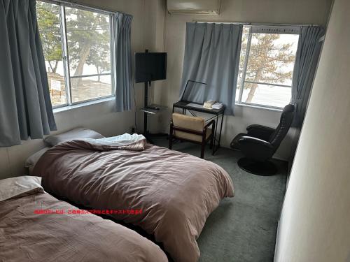 room detail thumbnail 0