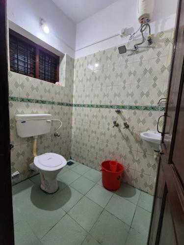 Three-Bedroom Apartment image 9