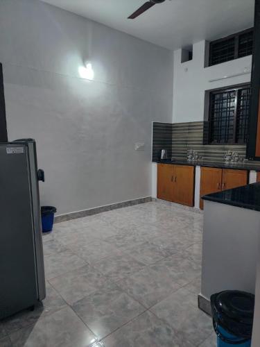 Three-Bedroom Apartment image 4