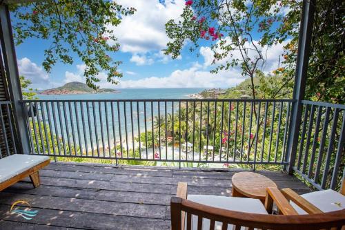 Luxury King Room image 10