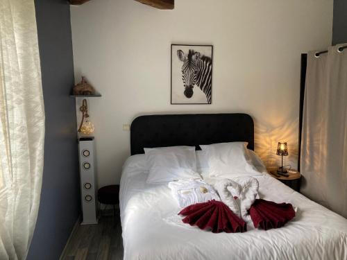 Gîte des Combes Blanches avec piscine et jacuzzi (Gite des Combes Blanches avec piscine et jacuzzi) in Frayssinet-le-Gélat