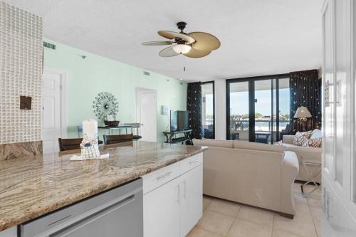 East Pass 208 near Destin Harbor Boardwalk