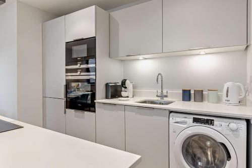 10 Putsborough - Luxury Apartment at Byron Woolacombe, only 4 minute walk to Woolacombe Beach!, Woolacombe (foto 11)