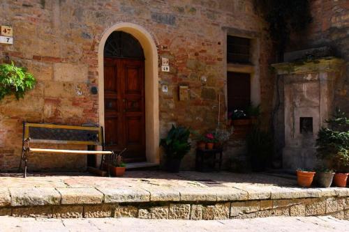  casa vacanze e brevi periodi alla porta etrusca la panchina al sole in Volterra