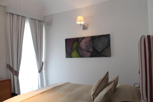 Junior Suite with Balcony and Sea View image 6