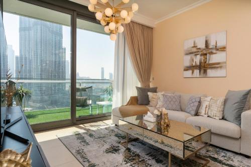 Prestige Living 1BR with Full Burj Khalifa View by Auberge, Dubai (photo 8)