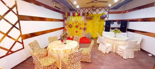 Golden Plate bharat guest house