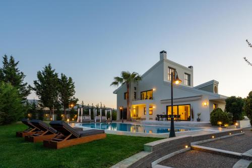 Gregory's luxury villa in Chania-70m2 pool-2000m2 garden and plot - Location, gîte - SFakianalíon