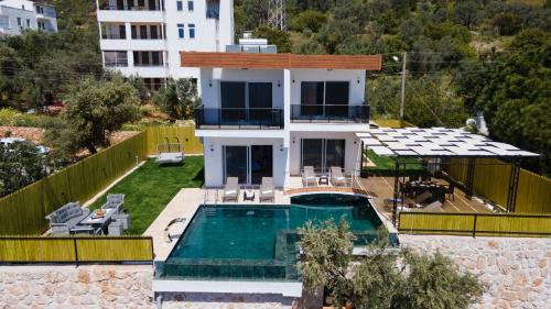 Villa Marine Luxury in เยนิกอย