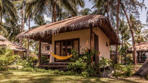 Front Garden Bungalow  image 4