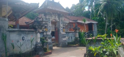 Rindu Homestay near Besakih Temple